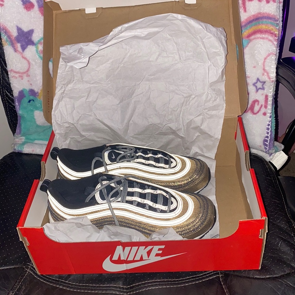 Nike Women’s Air Max 97